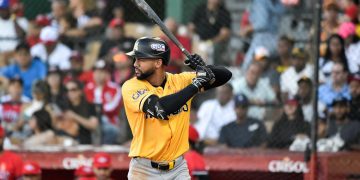 Leody Taveras decide en el noveno y Águilas resisten ante los Leones para seguir con vida