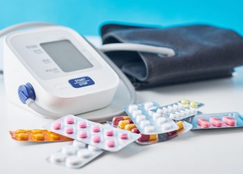 Hipertensión arterial: los suplementos que conviene evitar para no elevar la presión