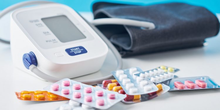 Hipertensión arterial: los suplementos que conviene evitar para no elevar la presión