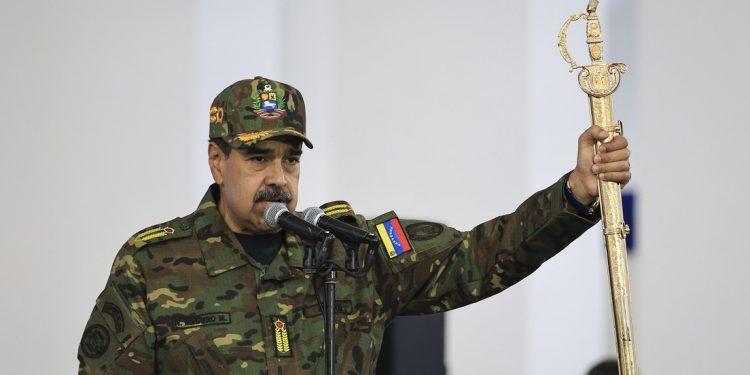 Delcy Rodríguez afirma que Nicolás Maduro sigue siendo el presidente y rechaza control de EE. UU. sobre Venezuela