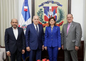 Raquel Peña juramenta a Pedro Urrutia en la DGII y Agricultura reafirma compromiso con la seguridad alimentaria