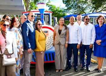 Santiago inaugura nuevo atractivo cultural con el Roco Tren Turístico desde el Gran Teatro del Cibao