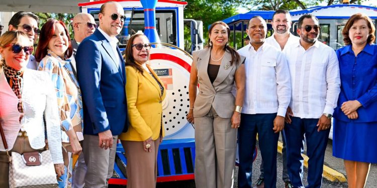 Santiago inaugura nuevo atractivo cultural con el Roco Tren Turístico desde el Gran Teatro del Cibao