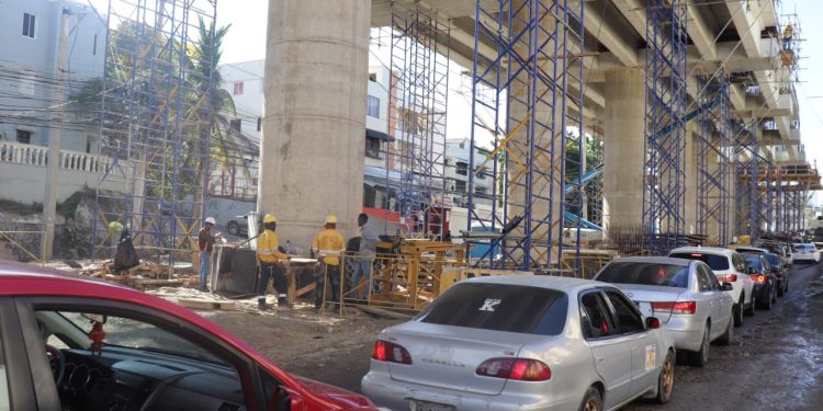 Sectores productivos del sur de Santiago piden acelerar construcción del monorriel ante prolongados retrasos