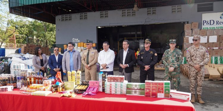 Gobierno refuerza lucha contra el contrabando con destrucción masiva de productos ilegales en República Dominicana