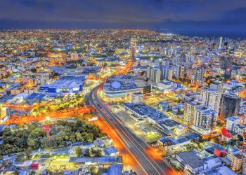 República Dominicana crecerá 4.5 % en 2026 y liderará la economía regional, según el Banco Mundial y el FMI