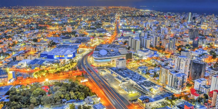 República Dominicana crecerá 4.5 % en 2026 y liderará la economía regional, según el Banco Mundial y el FMI