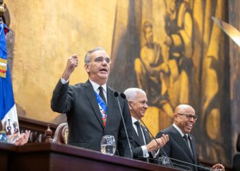 Abinader advierte que no habrá impunidad en caso Senasa y promete recuperación total de fondos