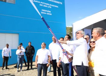 Abinader e INAPA entregan moderno acueducto que transforma el acceso al agua potable en Navarrete