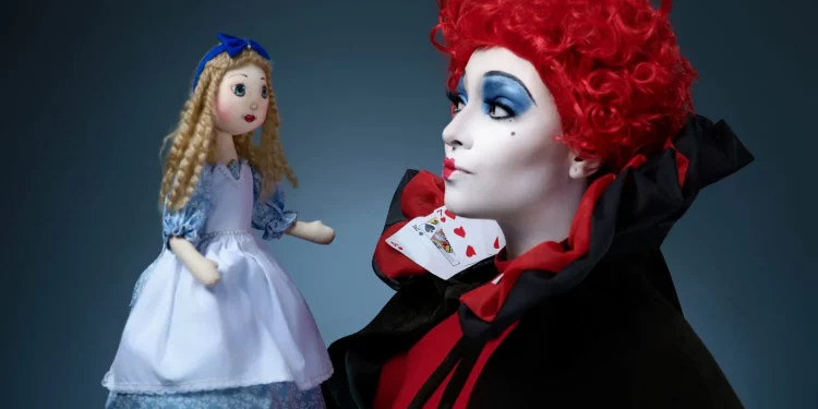 “Alicia en el país de las maravillas” vuelve a los escenarios con una mágica propuesta teatral