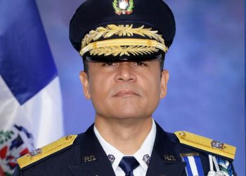 Abinader nombra nuevo jefe de la Policía Nacional tras ascender a Andrés Modesto Cruz Cruz