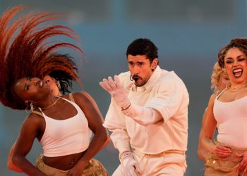 Bad Bunny enciende el Super Bowl 2026 con un histórico show latino mientras Seattle se corona campeón