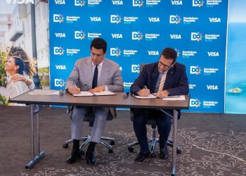 Turismo dominicano se fortalece con alianza internacional junto a Visa para elevar la experiencia del viajero