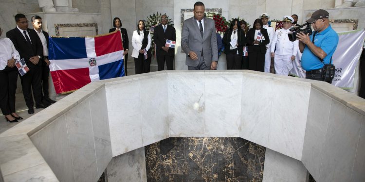 Eddy Alcántara destaca a Pro Consumidor como modelo de transparencia en el Estado dominicano