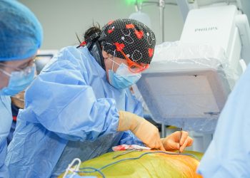 Trece corazones vuelven a latir con esperanza tras jornada médica solidaria en el país