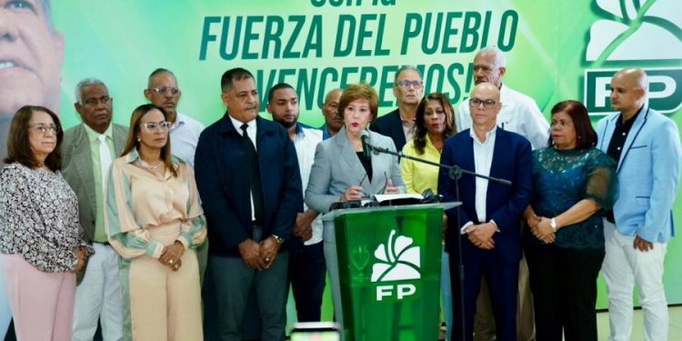 Fuerza del Pueblo alerta sobre retroceso educativo pese a millonaria inversión estatal