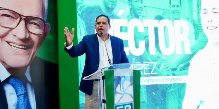 Exdiputado Héctor Ramírez abandona el PLD y se integra a la Fuerza del Pueblo en Santiago