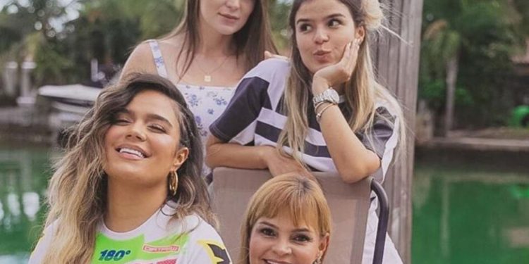 Familia de Karol G atraviesa momento delicado tras denuncia de maltrato hecha por su hermana Verónica Giraldo