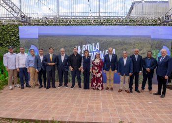Medio Ambiente impulsa gestión moderna y digital para acelerar permisos y proteger recursos naturales