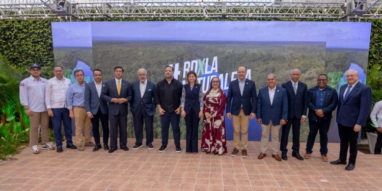Medio Ambiente impulsa gestión moderna y digital para acelerar permisos y proteger recursos naturales