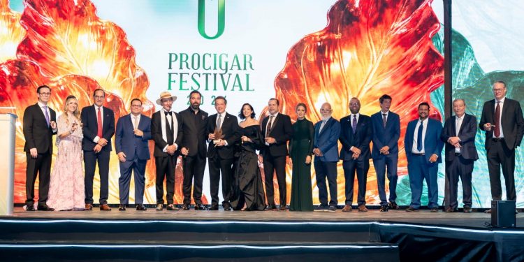 Procigar rinde homenaje a Ito Bisonó por impulsar el tabaco dominicano hacia cifras récord de exportación
