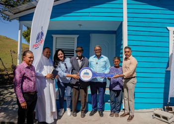 Propeep dignifica hogar de envejecientes en Azua con entrega de vivienda totalmente renovada