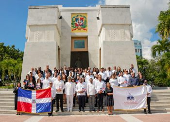 Robert Polanco honra a los Padres de la Patria y reafirma defensa de la soberanía desde Propeep