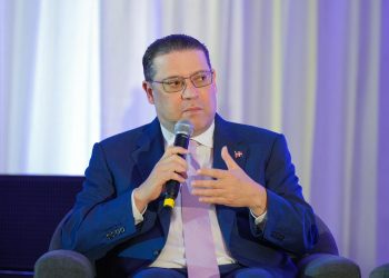 Yayo Sanz Lovatón expone en foro internacional cómo la inversión impulsa empleo y desarrollo inclusivo en República Dominicana