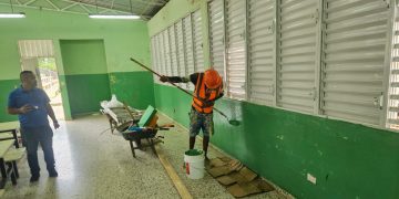 Gobierno acelera modernización de escuelas en Boca Chica para beneficiar a miles de estudiantes