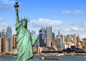 Menos inmigrantes están llegando a NY; mayor comunidad es dominicana