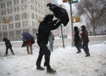 El frío más extremo azotó este fin de semana a NYC en últimos años; dominicanos lo sufren