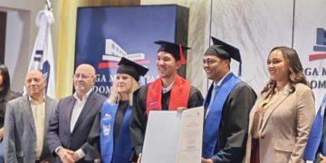 Treinta servidores públicos culminan posgrado para fortalecer la gestión local en República Dominicana