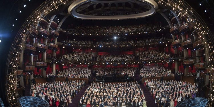 Latinos siguen con baja presencia en Hollywood: solo obtuvieron el 5 % de los papeles en cine durante 2025
