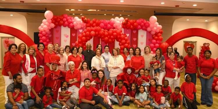Fundación reconoce a niños beneficiados con cirugías cardíacas pediátricas