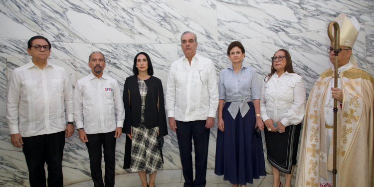 Autoridades conmemoran con solemne Tedeum la gesta histórica del 30 de Marzo en Santiago