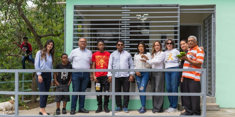 Banco Popular y FACCI transforman la vida de familia en Yaguate con nuevo hogar
