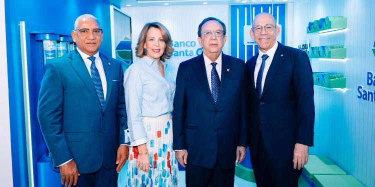 Banco Santa Cruz fomenta la cultura del ahorro en la Semana Económica y Financiera 2026