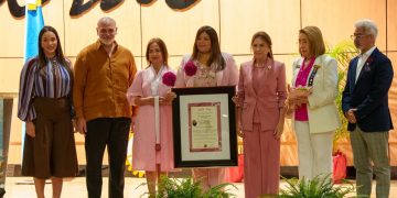 Carolina Mejía reúne a mujeres líderes de todo el país en acto por el 8 de marzo