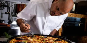 Chef Martín Omar ofrecerá taller exclusivo de paella en Santo Domingo Este