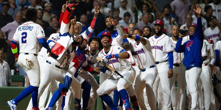 Bates dominicanos encienden el Quisqueya en victoria ante Detroit