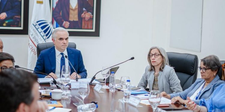Educación inicia planificación anticipada del año escolar 2026-2027