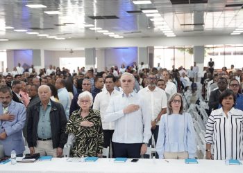 Educación refuerza transparencia con jornada sobre nuevas leyes de compras y Código Penal