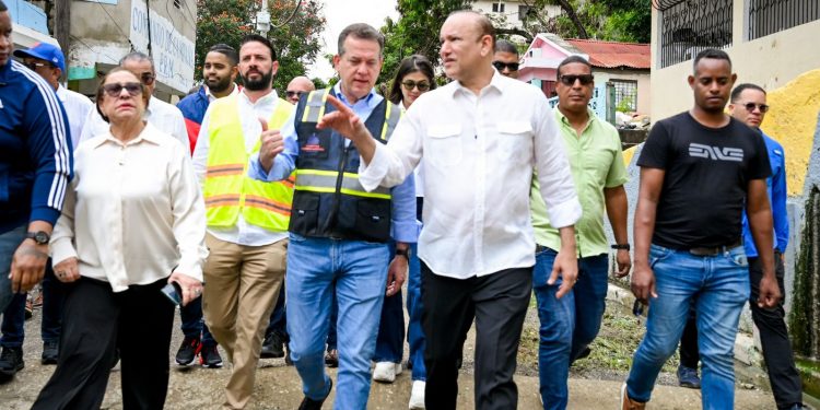 Autoridades evalúan plan de saneamiento urbano en El Cambronal y entorno del Hospedaje Yaque