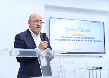 UNICARIBE impulsa debate sobre nuevos escenarios geopolíticos y su impacto en América Latina