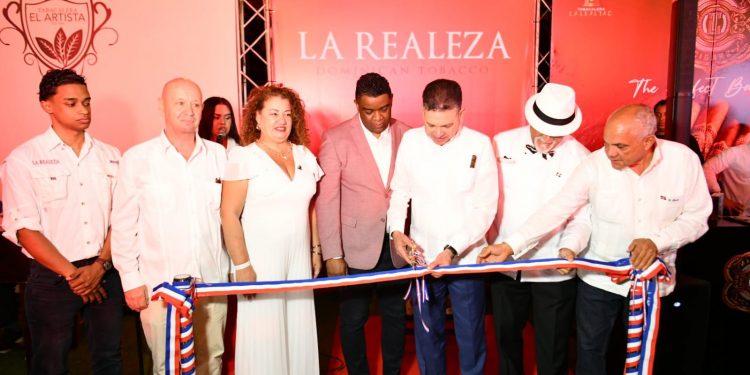 Empresa tabacalera dominicana impulsa su expansión global en feria de Proindustria 2026