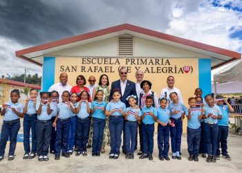 Gobierno entrega moderna escuela primaria en Los Guandules para fortalecer la educación pública