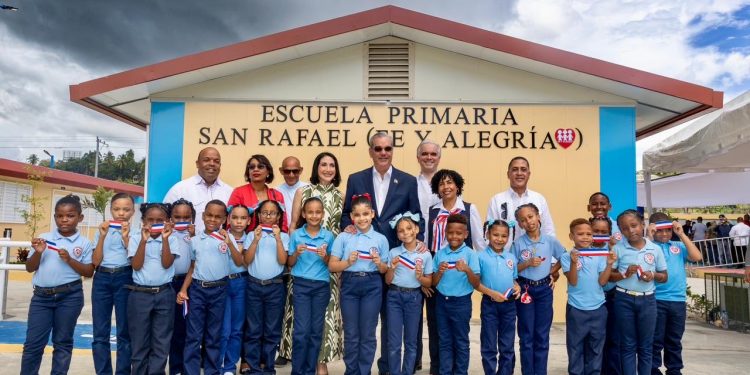 Gobierno entrega moderna escuela primaria en Los Guandules para fortalecer la educación pública