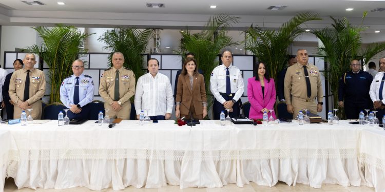 Gobierno revisa avances del plan nacional de seguridad en reunión encabezada por Raquel Peña