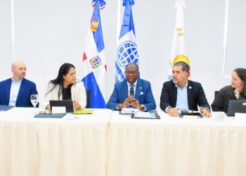 Gobierno y Banco Mundial coordinan acciones para potenciar el turismo en Pedernales