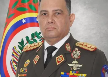 Venezuela designa nuevo ministro de Defensa tras salida de Padrino López